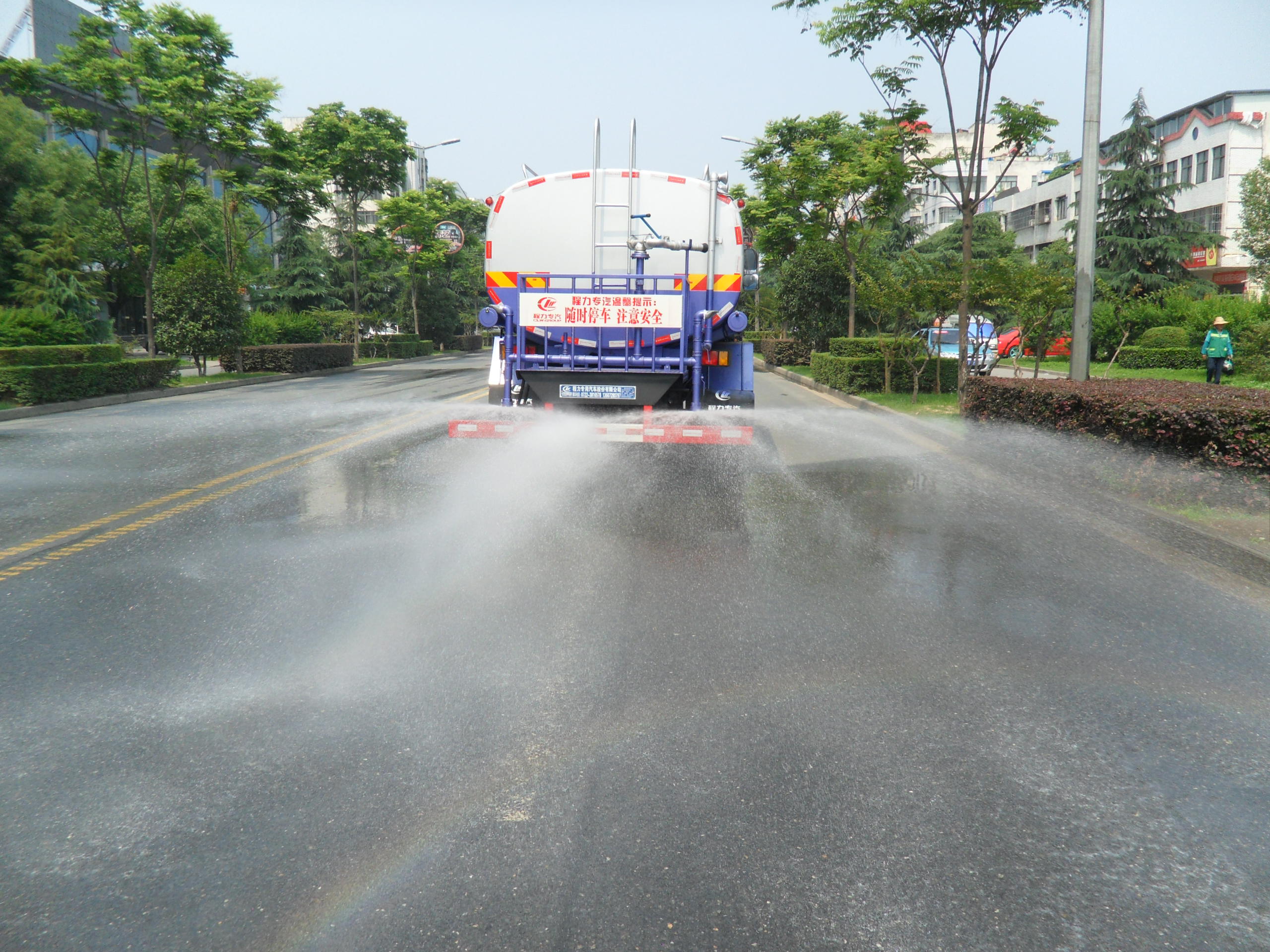 厂区12-15吨洒水车