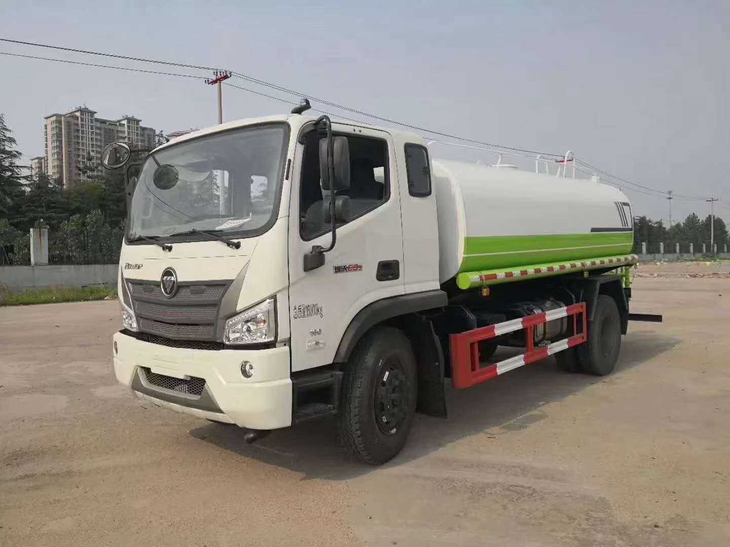 福田福瑞沃12吨洒水车