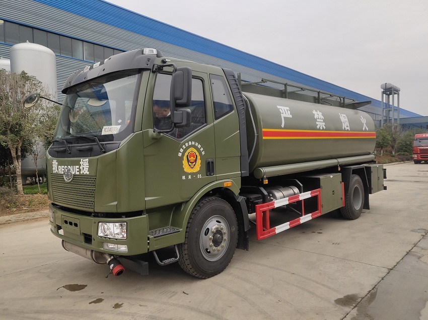 解放j6单桥14吨油罐车